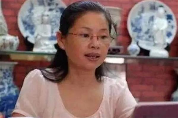 流落在中國的外國公主，皇室請她繼承財產被拒絕，並說已紮根中國