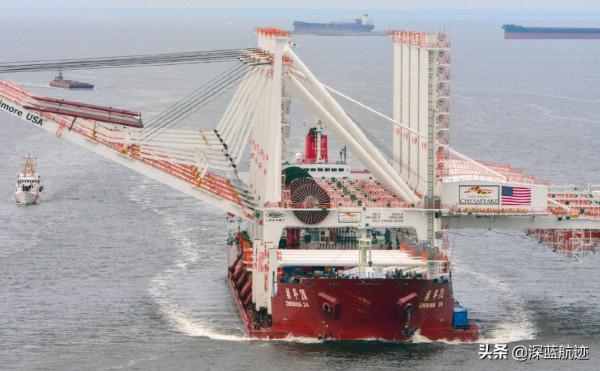 用實力說話：4臺巨型起重機運抵美國，他們終究離不開中國製造