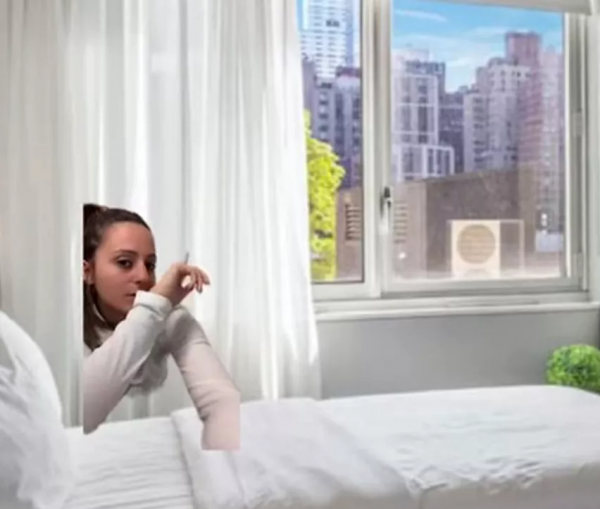 妹子定了個曼哈頓街景房,開啟窗簾懵了:有人在視窗淡定吃飯 妹子定了個曼哈頓街景房,開啟窗簾懵了:有人在視窗淡定吃飯