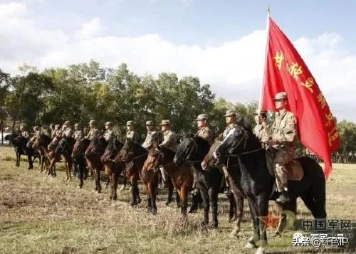 上世紀50年代，解放軍西北平叛，聚集全軍騎兵，進行大決戰