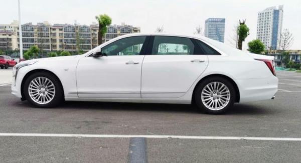 軸距超3米1，配2.0T引擎隔音棒，凱迪拉克CT6實力解析