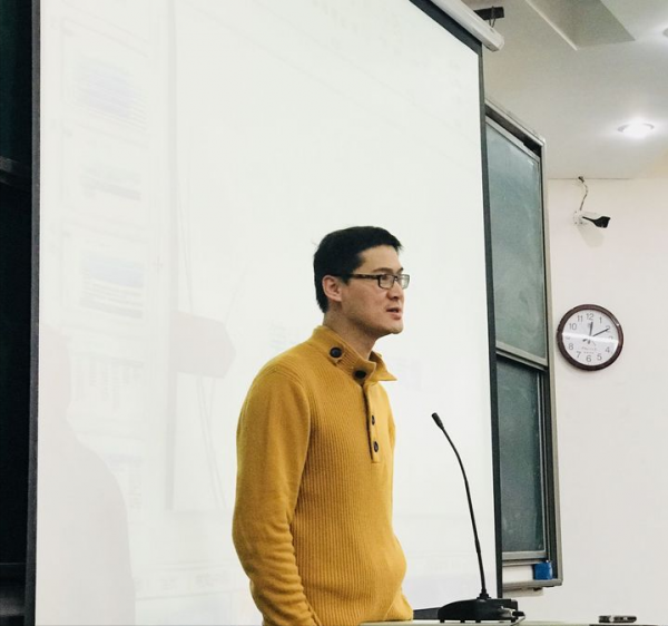 曾經的“張三”之父,如今的輿論公知,羅翔到底錯在了哪一步? 曾經的“張三”之父,如今的輿論公知,羅翔到底錯在了哪一步?