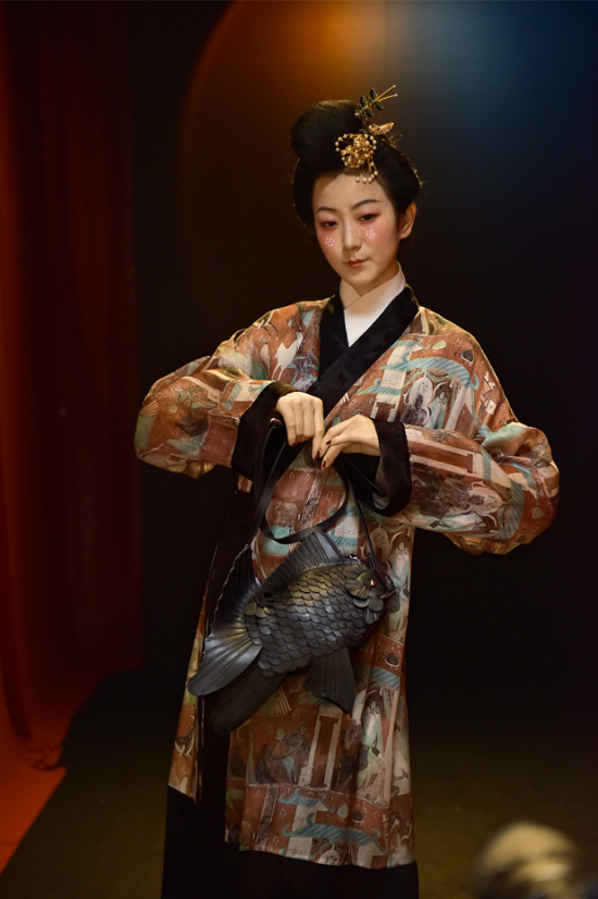 生活在左《九九消寒圖》New Hanfu系列主題釋出會