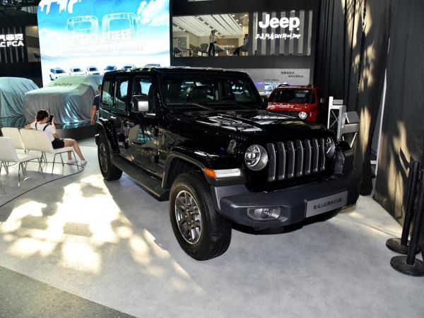 2.0T高達400牛·米,進口越野SUV,3米軸距硬漢四驅,實拍牧馬人 2.0T高達400牛·米,進口越野SUV,3米軸距硬漢四驅,實拍牧馬人