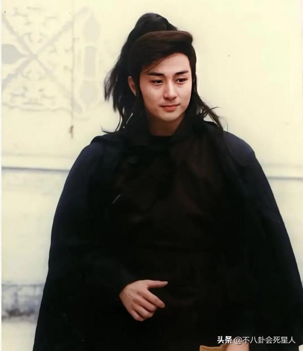 14位香港老牌男神,年輕時個個是大帥哥,40歲後顏值大跌 14位香港老牌男神,年輕時個個是大帥哥,40歲後顏值大跌