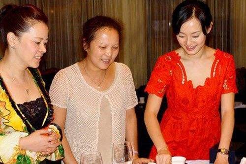 向海清:被孫儷資助4年,上大學後寫6000字控訴:她太摳了 向海清:被孫儷資助4年,上大學後寫6000字控訴:她太摳了