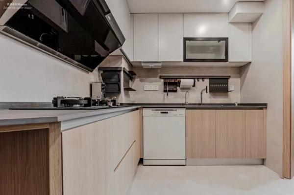 北京夫婦堅持去客廳化佈置，全屋書香雅韻美不勝收，堪稱教科書