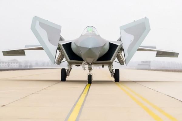 中國跨入戰略空軍門檻，直面美軍方挑釁，美國還有底氣核威脅嗎？