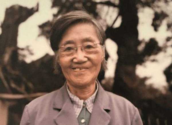 本可以追逐諾貝爾獎，卻為研究我國首顆原子彈，她選擇了隱姓埋名