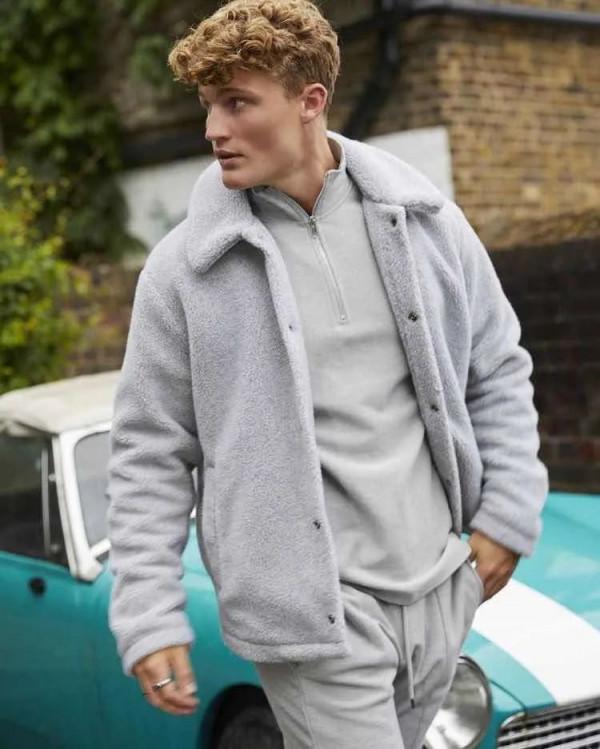 今年冬天,運動風正流行 今年冬天,運動風正流行