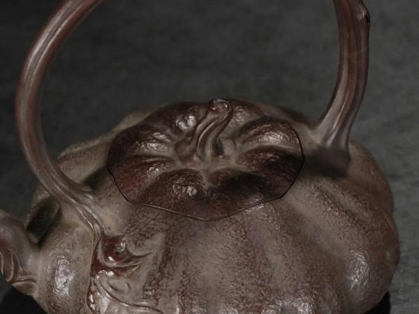 舊藏 老紫砂瓜葉紋茶壺 舊藏 老紫砂瓜葉紋茶壺