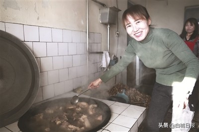 歡樂殺年豬 幸福生活美