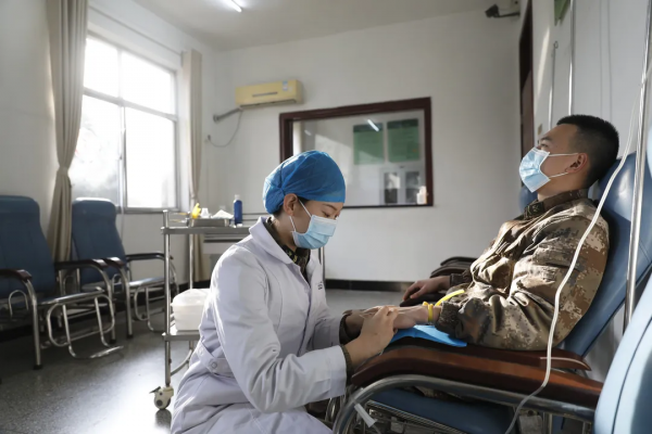 第71集團軍某旅女上士吳培：衛勤一線礪精兵！