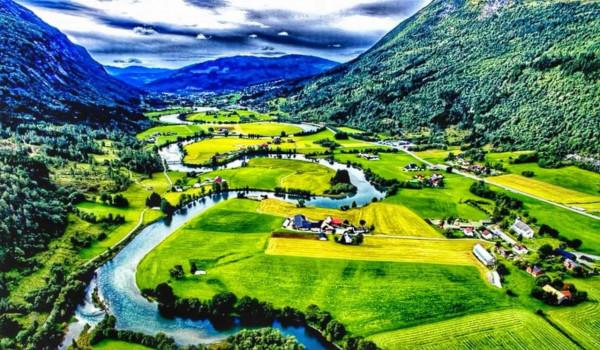 世界很大，風景很美，而你卻不是那個想走就走的人