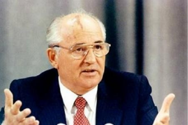 伊拉克在海灣戰爭中遭美國痛打，作為老大哥的蘇聯，為何不幫忙？