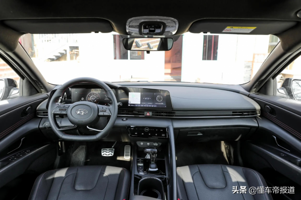 新車｜9&period;98-14&period;18萬元，推出黑騎士限量版！2022款現代伊蘭特上市