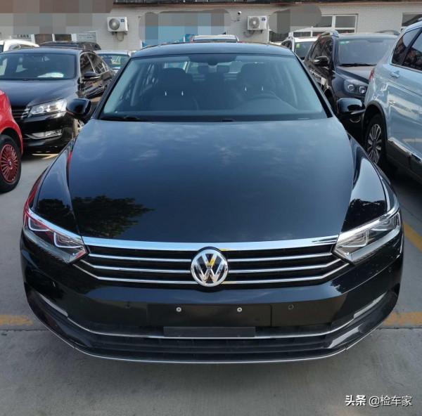 出掉卡羅拉，花15萬買臺四年的大眾邁騰，驗車師：這車開滴滴了吧