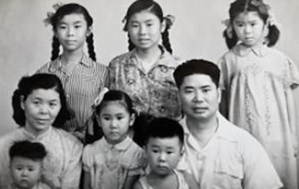 楊華榮：解放軍的女少將，丈夫是中將，父親是上將，弟弟也是少將