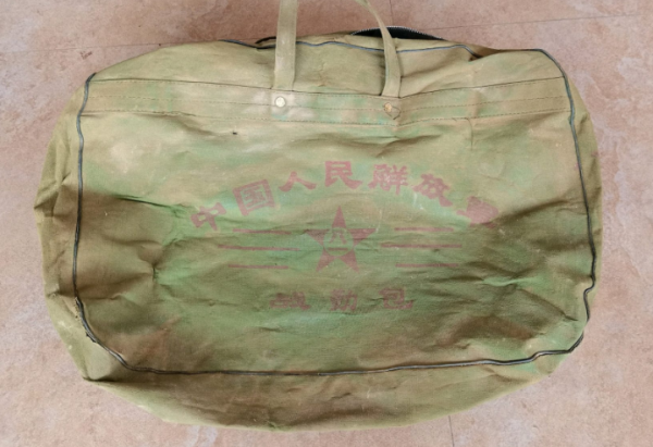 《奇襲白虎團》原型莫崇碧：不顧安危搭人橋，如今享受什麼待遇？