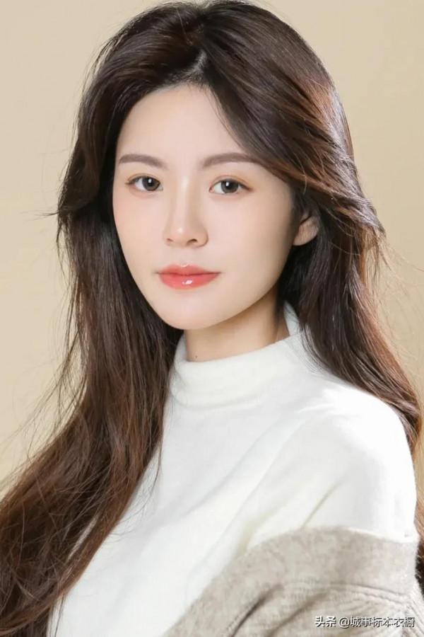 冬天就要暖暖的，女孩的自信美需要溫度