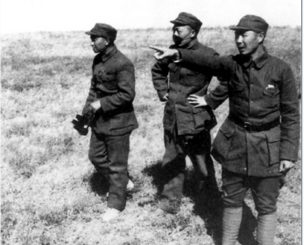 三蕭：一個大將兩個上將，三個文學家，三個副國