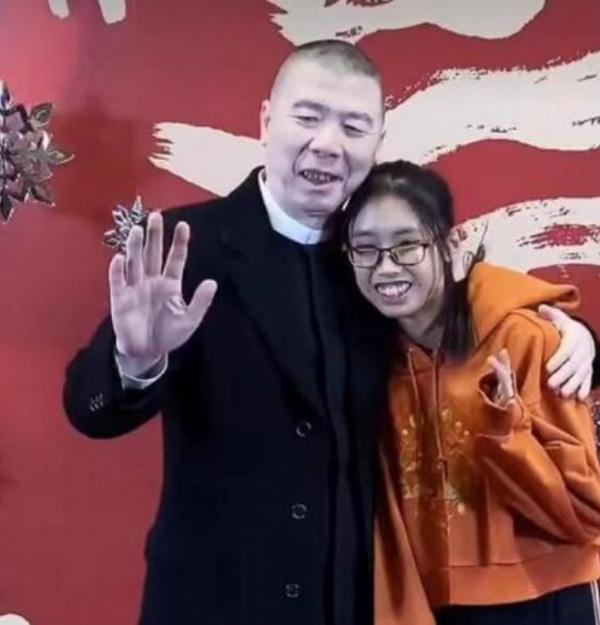 馮小剛:拋棄結婚15年的原配,40歲娶小10歲徐帆,63歲至今不生娃 馮小剛:拋棄結婚15年的原配,40歲娶小10歲徐帆,63歲至今不生娃