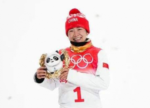 31歲圓20歲的夢想，遼寧姑娘徐夢桃拿下第五金，父親身份隨之曝光