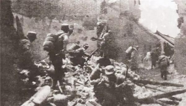 開國少將身負重傷被就地安置,黃克誠怒道:死,也要讓他死在部隊 開國少將身負重傷被就地安置,黃克誠怒道:死,也要讓他死在部隊