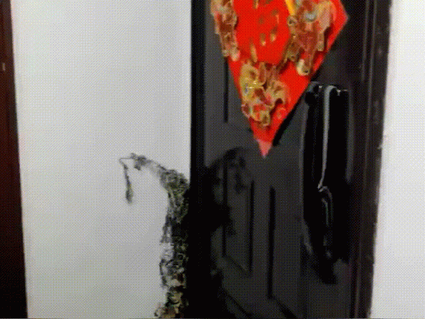 決定要買哪一款智慧鎖時，他們也想了很久……