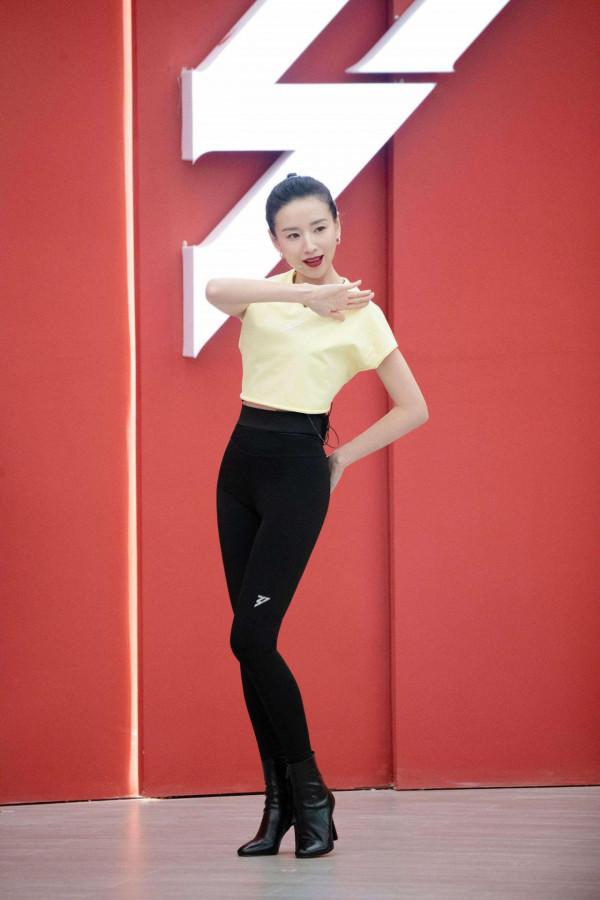 董潔到底有多狠？為了離婚不惜抹黑前夫，9年間不讓親生父子相見