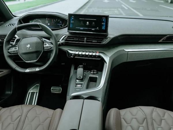 試駕全新標緻4008 | 駕控頭號玩家