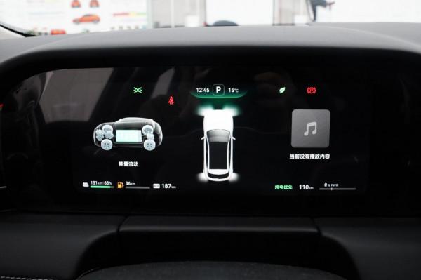 新車｜螢幕解析度堪比iPad 操作流暢顯示細膩！體驗問界M5智慧座艙