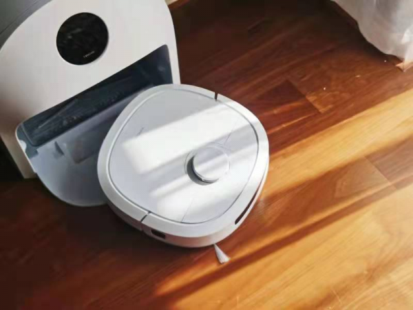 XWOW曉舞全自動洗地機器人推薦：用於拖地和吸塵的時尚傑出產品