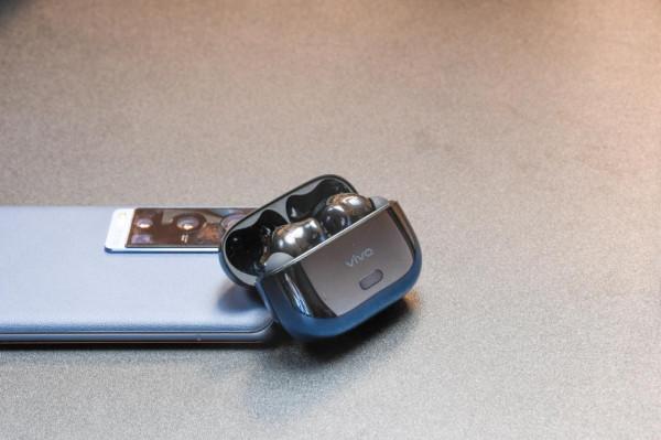 該放下偏見了！這四款國產的藍芽耳機，就是比水果耳機的體驗更好