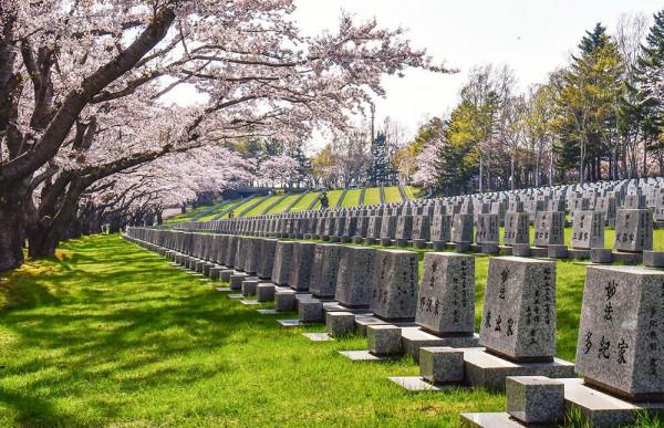 罪有應得！日本侵華老兵，殘害33名中國女性，晚年子孫全部身亡