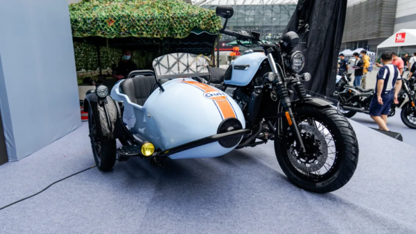 長江700旗艦版挎子61800、Bobbie版58800