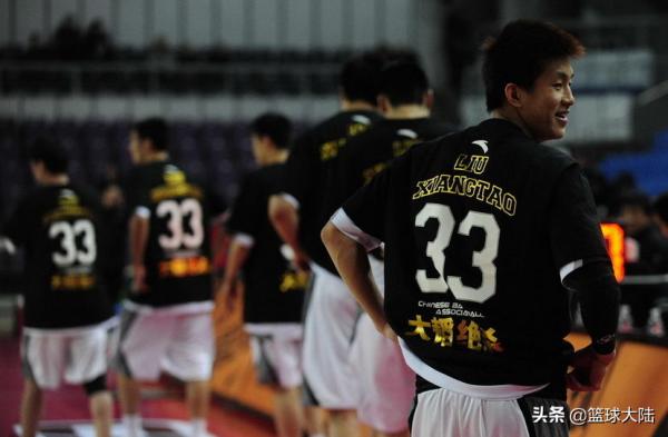 正式官宣！CBA名將重返遼籃，幫助楊鳴打造未來