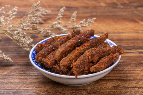 過年了，瓜子、花生、糖果要少吃，這幾種零食要多吃，老少皆宜