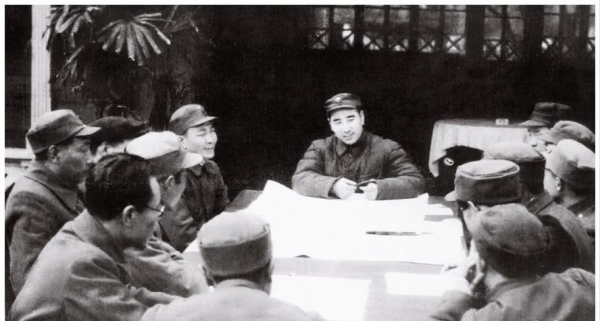 1949年毛主席曾給白崇禧指出兩條路，他不走陽關道，偏要去獨木橋