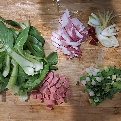 炒麵最過癮的吃法，做一次都不夠吃