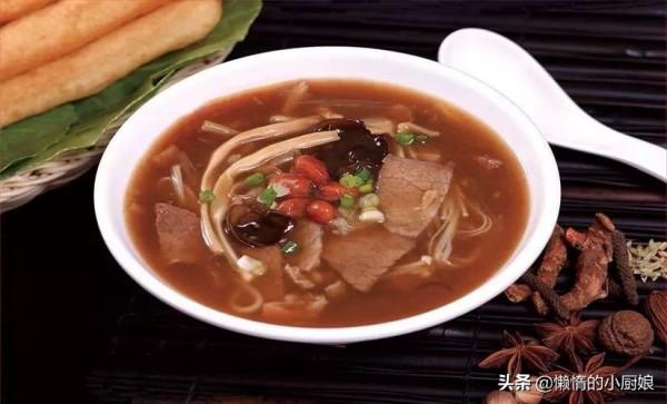 天冷別出去吃了，在家也能做胡辣湯，熱乎乎的一碗，營養又美味