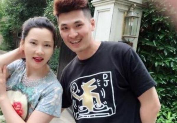 何賽飛：曾對機場工作人員發火，喝多了連導演都罵，為何卻沒涼涼