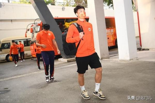 中超最新轉會:聯賽第1場外大喜,簽約國腳級大將4年+擊敗3大對手 中超最新轉會:聯賽第1場外大喜,簽約國腳級大將4年+擊敗3大對手