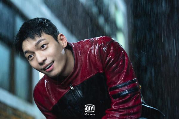 韓劇《Bad and Crazy邪惡與瘋狂》壞傢伙李棟旭開播十分鐘衰事不斷