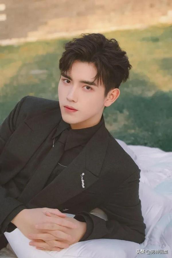 少年悄悄的長大了 少年悄悄的長大了