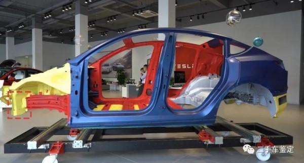 特斯拉Model Y的鑑定小技巧!特殊車身結構快速鑑定是否存在事故 特斯拉Model Y的鑑定小技巧!特殊車身結構快速鑑定是否存在事故