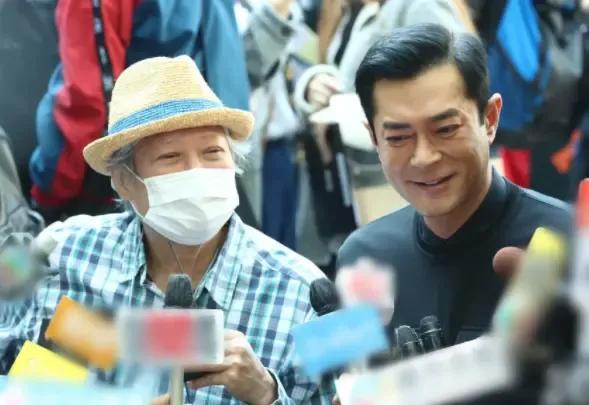 69歲洪金寶回應譚詠麟緋聞，還拿自己親歷事件舉例子