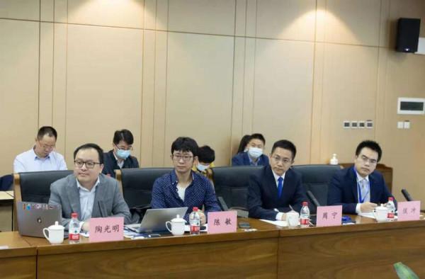 四位年輕海歸教授共織一塊“懂你的布” 四位年輕海歸教授共織一塊“懂你的布”