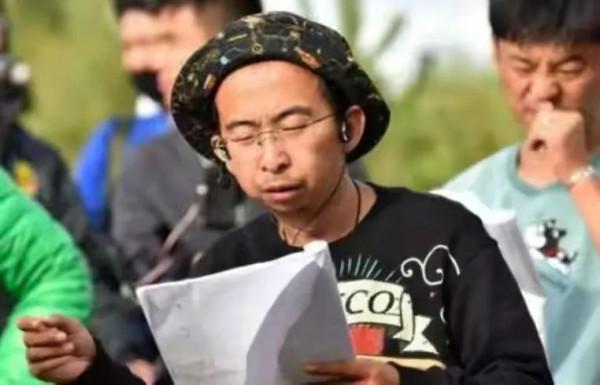 要錢沒錢，要貌沒貌！7位醜男演員娶的老婆，一個比一個漂亮