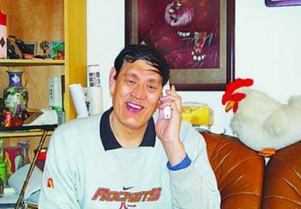 2008年穆鐵柱病逝,兒女都是正常身高,都沒有繼承父親的事業 2008年穆鐵柱病逝,兒女都是正常身高,都沒有繼承父親的事業